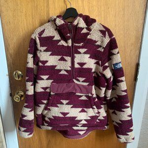 North Face Women's Campshire Pullover